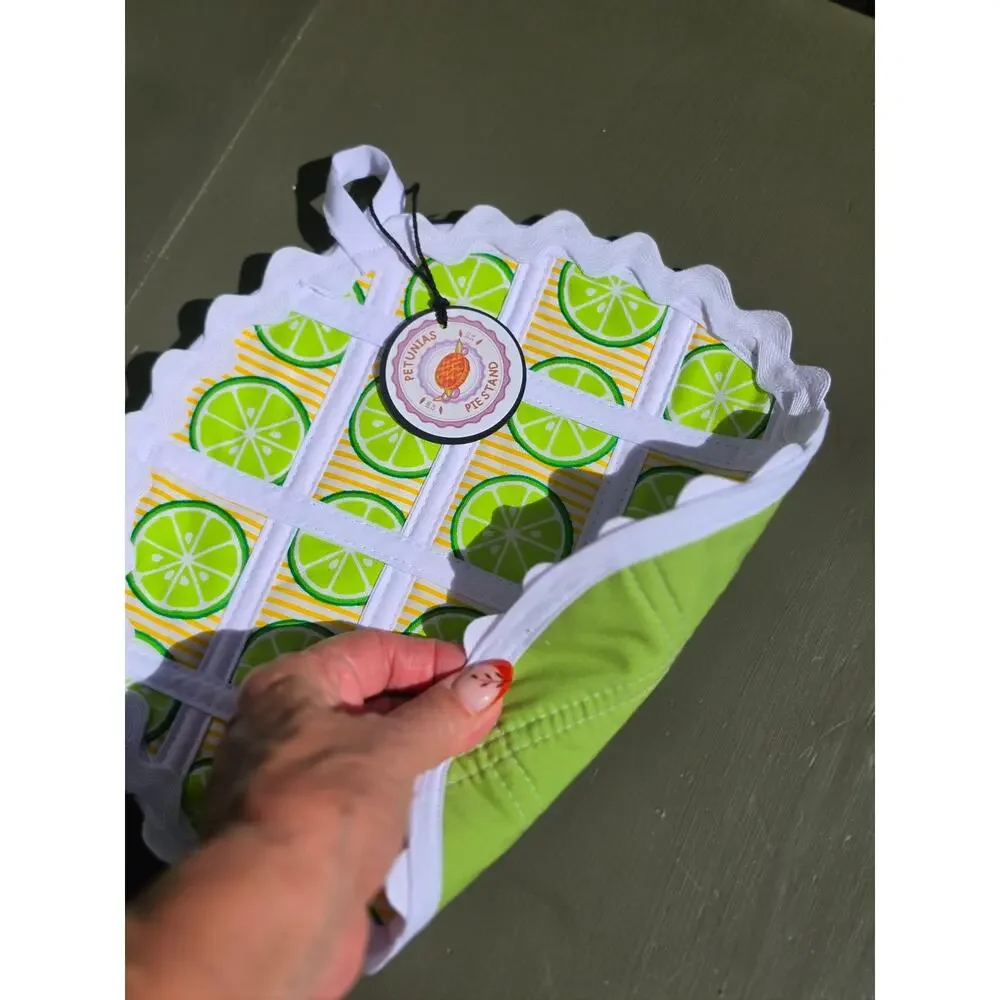 Key Lime Pie / Hot Pad / Potholder / Quilted Cotton / washable / 11
